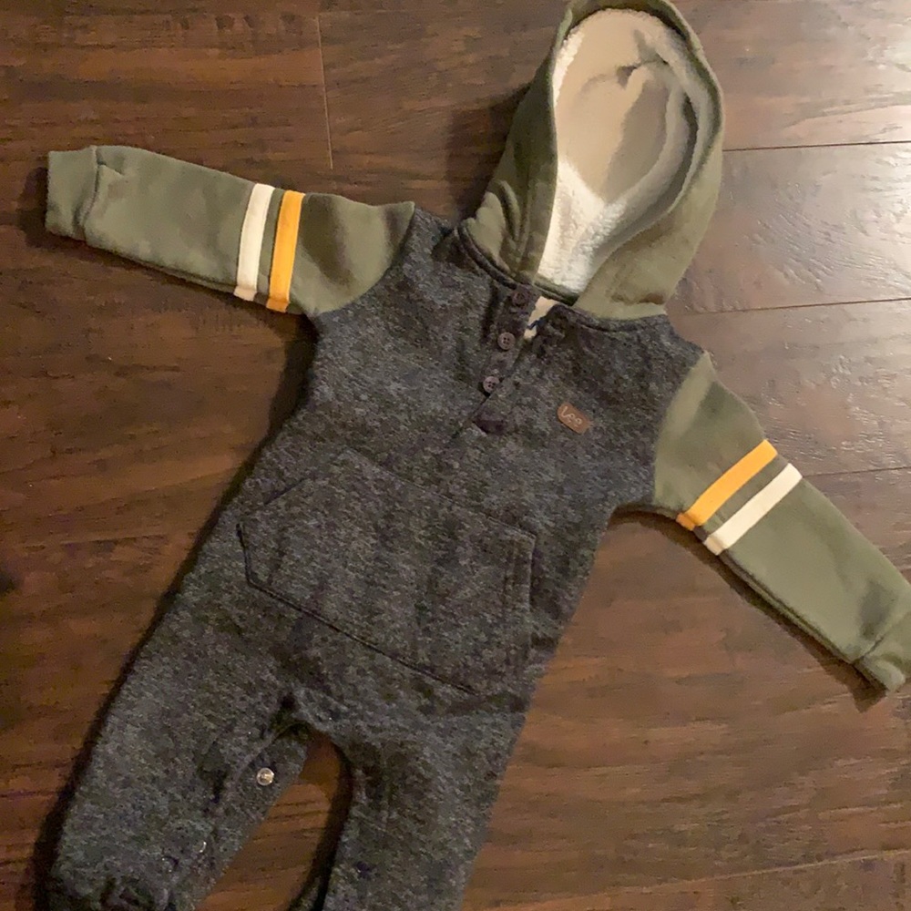 NWOT LEE BABY FLEECE JUMPSUIT